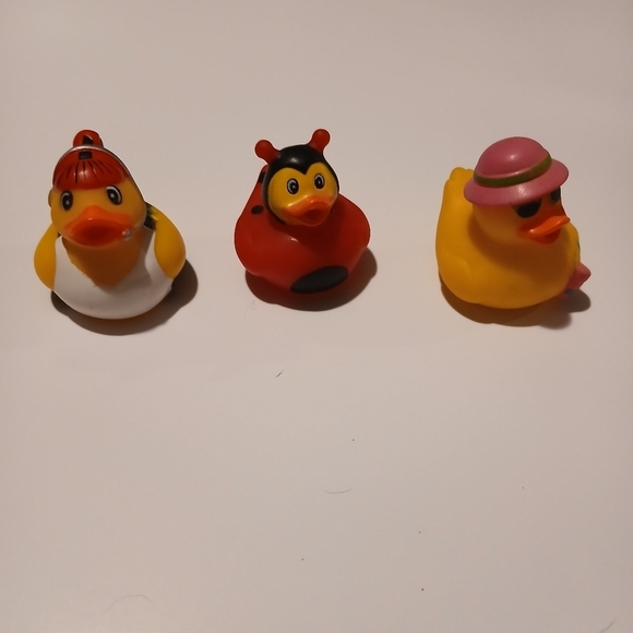 Colorful Rubber Duck Collection. Set Of 11 - Picture 6 of 10